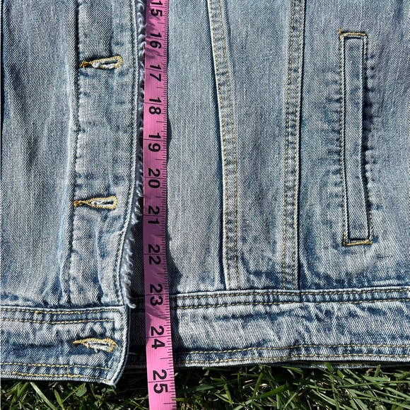 Stonewashed Jean Denim jacket Articles of Society Lisa L faux Sherpa trucker - Picture 10 of 10